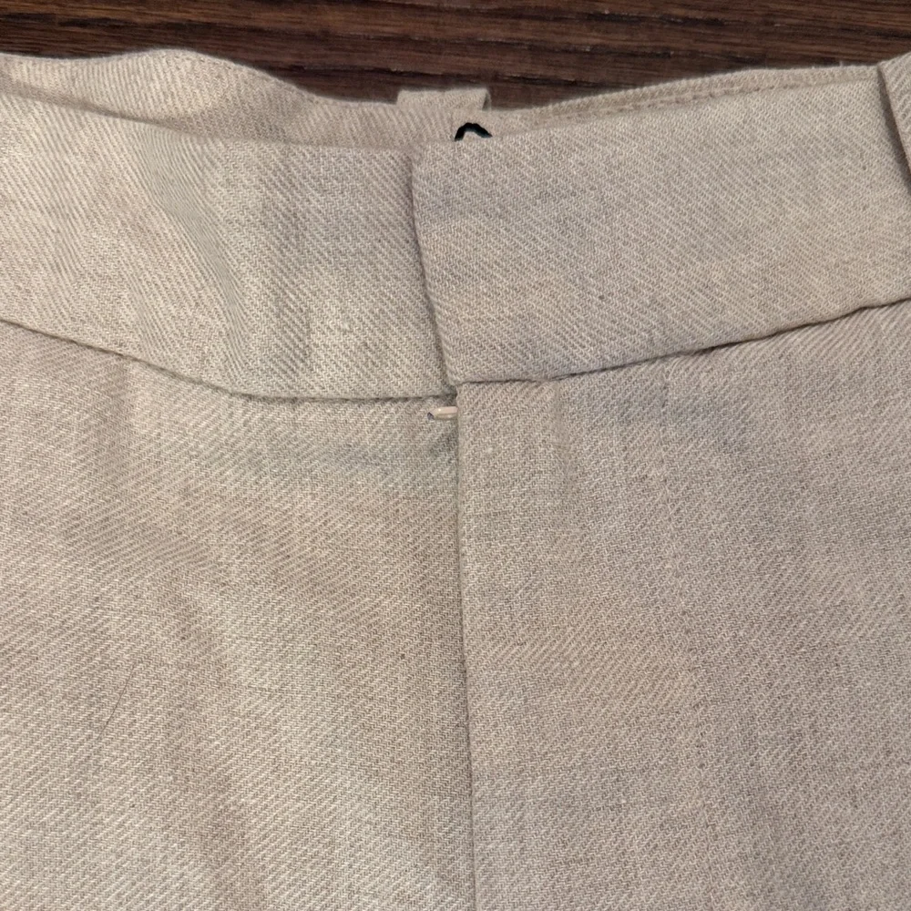 Zara Beige Cropped Trousers with Button Detail like linen - Picture 4 of 4